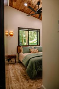 Foto dalla galleria di Lotus a Loudonville