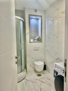 Et badeværelse på Centrum Apartman