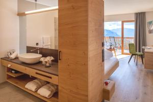 Ένα ή περισσότερα κρεβάτια σε δωμάτιο στο Hotel am Hang +26 φωτογραφίες