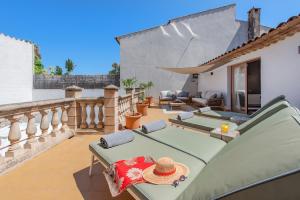 Posezení v ubytování Ca Na Rieres Pollensa - by EMERALD STAY