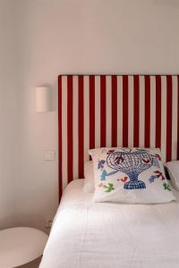 Cama ou camas em um quarto em Villa PIPA POLARIS I suite BEBOP - vue panoramique & piscine