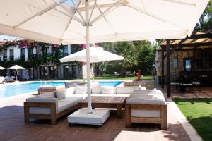 Bazén v ubytování Datca Doris Hotel nebo v jeho okolí