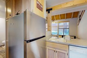 Η κουζίνα ή μικρή κουζίνα στο Conestoga 107 +29 φωτογραφίες