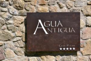 Certificado, premio, señal o documento que está expuesto en Agua Antigua Casa Rural