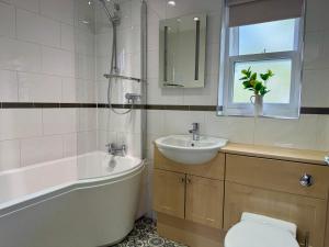 Vannituba majutusasutuses Rawes Cottage Kendal +11 fotot