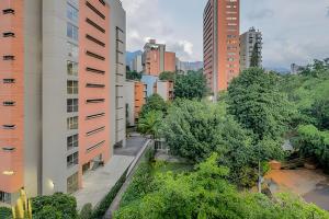 O edifício em que o apartamento se localiza