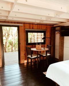 HolaCamp Sitges Garrofer客房内的一张或多张床位