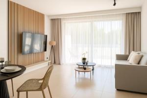 Televisyen dan/atau pusat hiburan di Kallisti Suites Preveza
