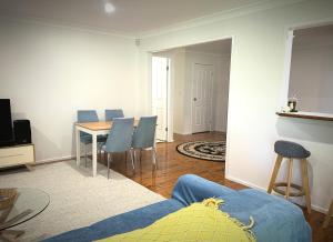 O zonă de relaxare la Sydney Blue Mountain Haven 4BR +9 fotografii