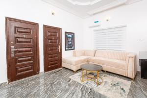 Χώρος καθιστικού στο Oyster Shell Apartments