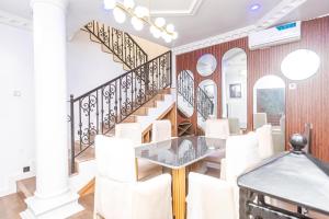 Χώρος καθιστικού στο Oyster Shell Apartments