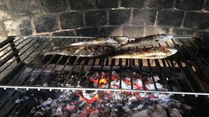 Kemudahan BBQ tersedia untuk tetamu di vila ini
