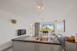 Dapur atau dapur kecil di Sunset Suite - Triple tree 14