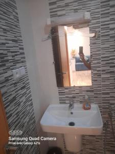 Bilik mandi di Residence Aya Sidi Bouzid Marrequos