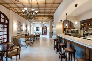 Lounge alebo bar v ubytovaní Parador de Calahorra
