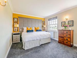 Ένα ή περισσότερα κρεβάτια σε δωμάτιο στο 1 Bed in Markington 92344