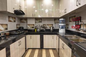 Nhà bếp/bếp nhỏ tại Forever Bidya Premium Homestay