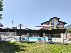 Bazén v ubytování Vald Hotel nebo v jeho okolí