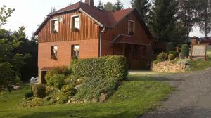 Vonkajšia záhrada v ubytovaní Apartments in Bublava - Erzgebirge 1704