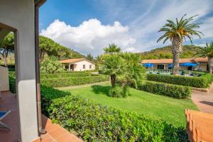 A garden outside Lido Azzurro Residence rta
