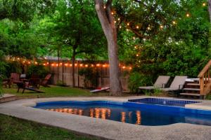 Πισίνα στο ή κοντά στο Pool & Hot Tub Luxury Escape Gym & Gameroom