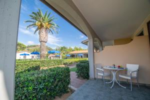 A garden outside Lido Azzurro Residence rta