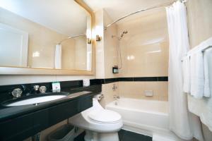 Un baño de Hotel Stanford