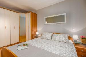 Posteľ alebo postele v izbe v ubytovaní Apartment in Funtana - Istrien 31340