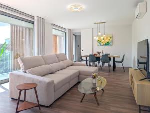 TV a/nebo společenská místnost v ubytování Azores Graça Garden Suite