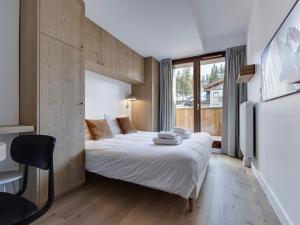 Posteľ alebo postele v izbe v ubytovaní Appartement moderne à 100m du centre, 2 balcons, parking, wifi, idéal pour familles - FR-1-690-20