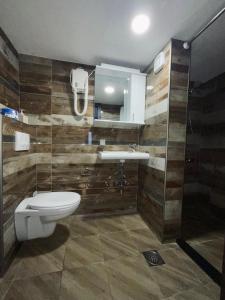 Ένα μπάνιο στο sar 5