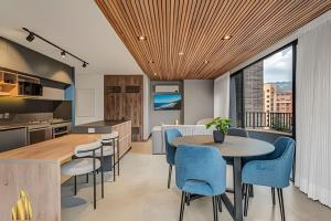 Kuchyň nebo kuchyňský kout v ubytování Morph 1602 - Luxury escape in Poblado/Jacuzzi/AC