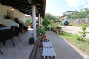 Ogród w obiekcie Apartment in Silo - Insel Krk 13554
