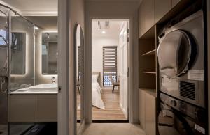 Baðherbergi á Hoang Dung Hotel and Apartment by THC Group
