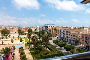 Γενική άποψη της πόλης Ναντόρ ή θέα της πόλης από  αυτό το διαμέρισμα