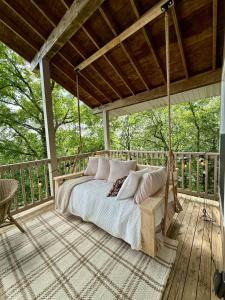 Μπαλκόνι ή βεράντα στο The Hideaway House at The Bluebird