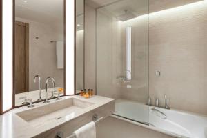 Madrid Marriott Hotel Princesa Plaza衛浴 +37 張相片