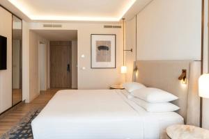 Madrid Marriott Hotel Princesa Plaza房間的床