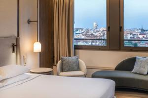 Madrid Marriott Hotel Princesa Plaza房間的床