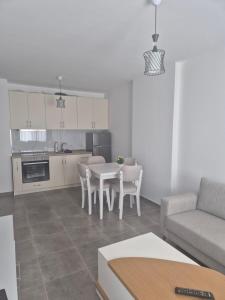 Η κουζίνα ή μικρή κουζίνα στο christiano