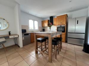 Galeriebild der Unterkunft Kaz a Nyla - Face à la plage de Terre Sainte in Saint-Pierre