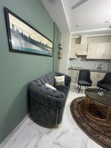 Kuchyň nebo kuchyňský kout v ubytování 1BR Apartment for Rent in Islamabad