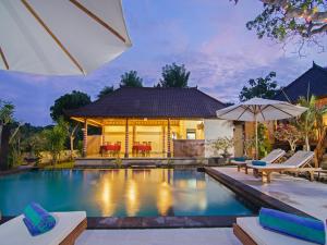 an image of a swimming pool in a villa at Cassava Bungalow in Nusa Lembongan