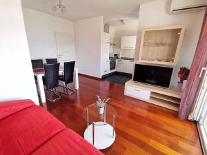 Kuchyň nebo kuchyňský kout v ubytování Apartment in Crikvenica 5738