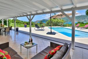Πισίνα στο ή κοντά στο Magnifique villa piscine vue mer à 180