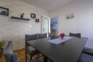 Fotografia z galérie ubytovania Apartment in Crikvenica 5611 v destinácii Crikvenica