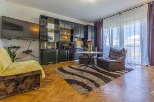 Kuchyňa alebo kuchynka v ubytovaní Apartment in Crikvenica 5611