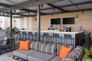 Μια τηλεόραση ή/και κέντρο ψυχαγωγίας στο Hyatt Place Melbourne Airport, Fl