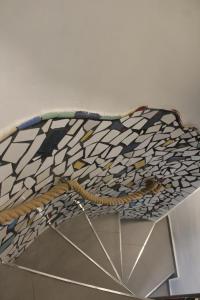 Gambar di galeri bagi 3-Story Gaudi Building with Montserrat Stone di Monistrol