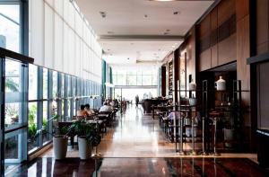 Un restaurant u otro lugar para comer en Los Silos Hotel